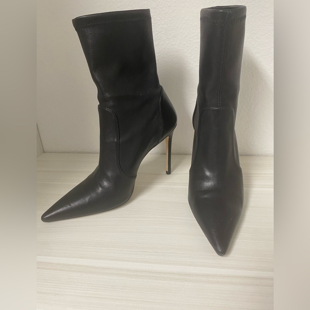Stuart Weitzman Ankel Boot Size 8